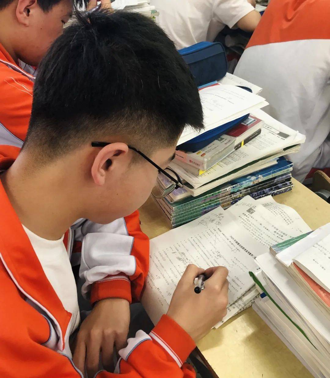 转发这份家长手册，助力考生平稳度过高考